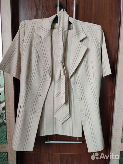 Костюм тройка женский