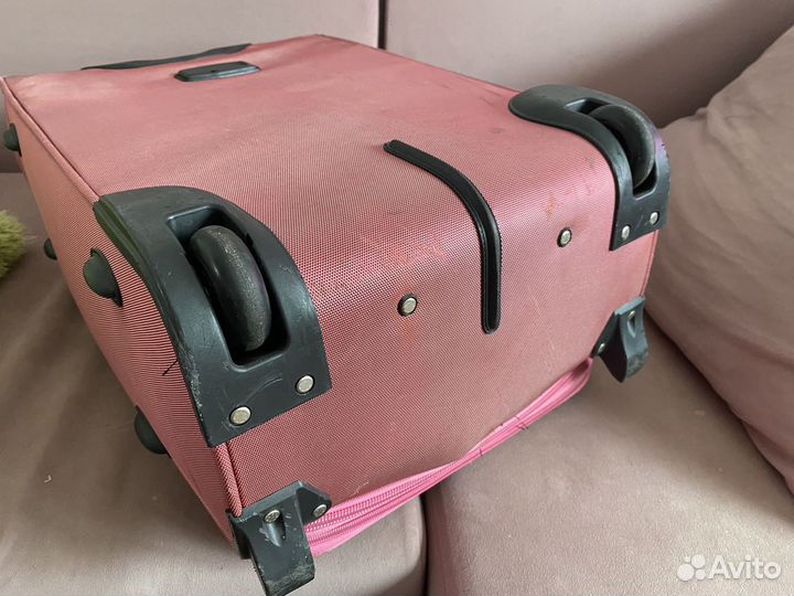 Чемодан на колесах redmond