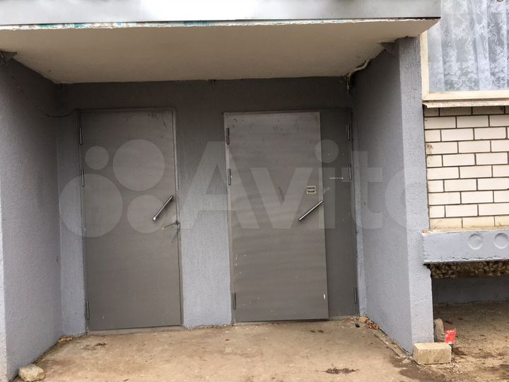 2-к. квартира, 47 м², 1/3 эт.