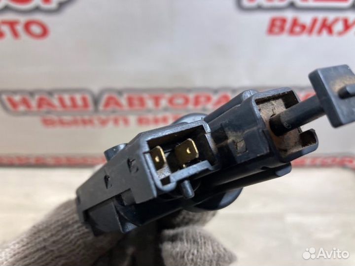 Активатор лючка бензобака Nissan Pathfinder R 51