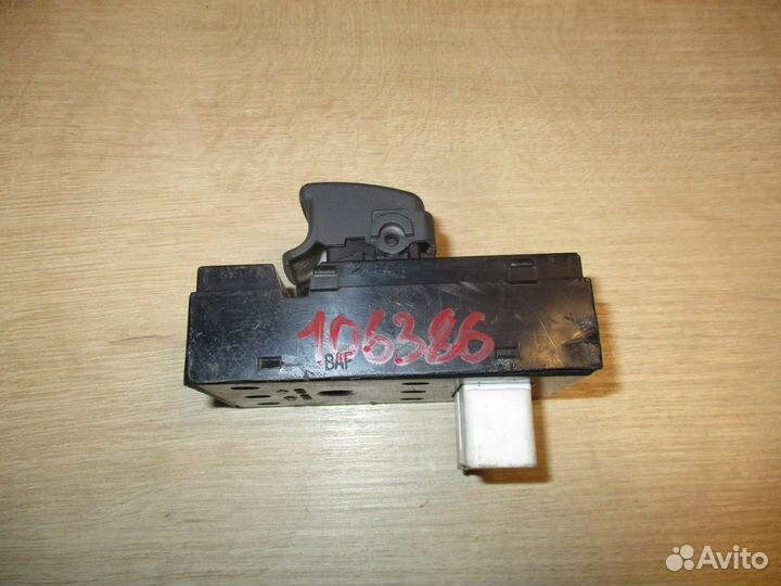 Блок управления стеклоподъемниками Hyundai Getz 2