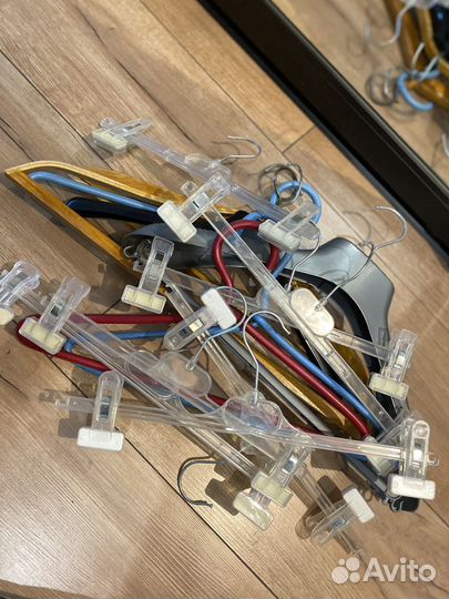 Вешалки плечики