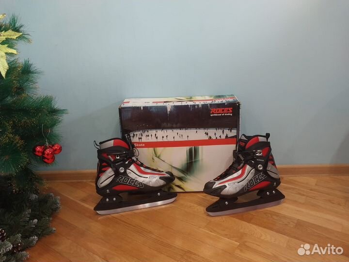 Коньки хоккейные
