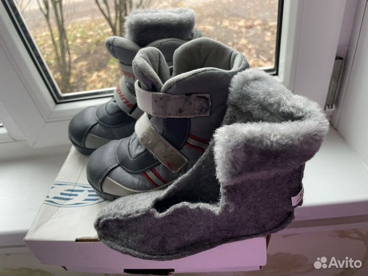 Ботинки лыжные р 32-33