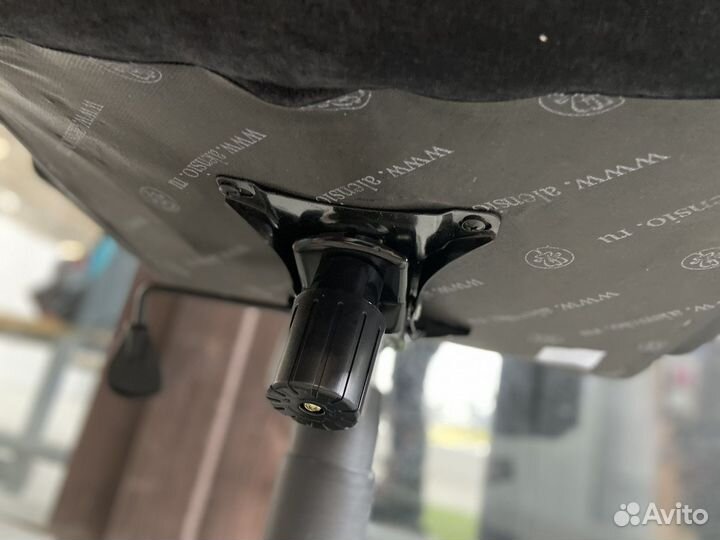 Компьютерное кресло