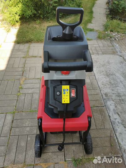 Измельчитель веток садовый Зубр зиэ 40-2500