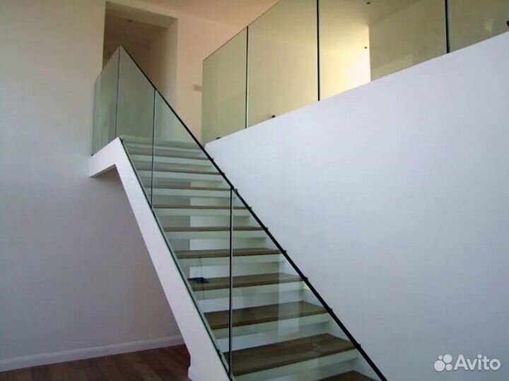 Ограждения для лесниц из стекла