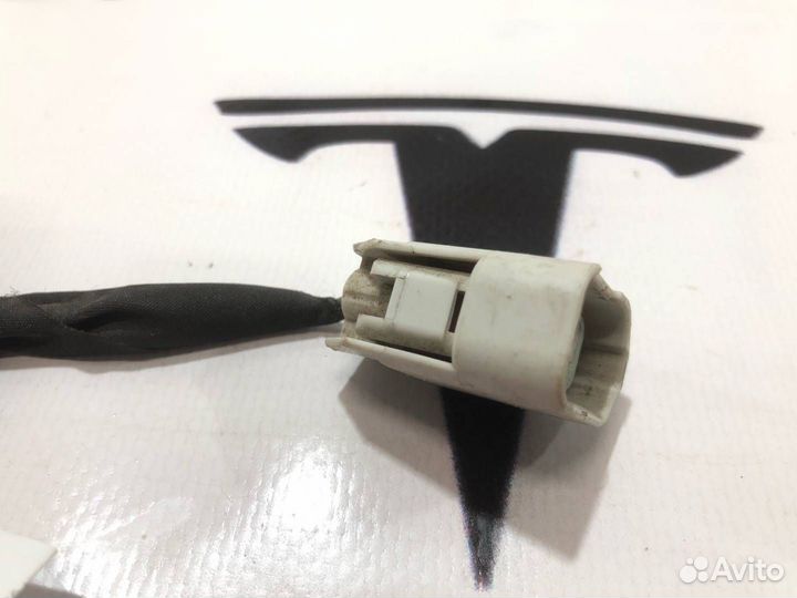 Разъем (фишка) проводки Tesla Model X 2017