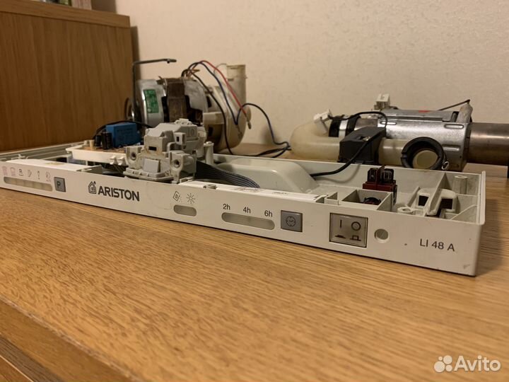 Запчасти от посудомоечной машины Ariston LI 48a