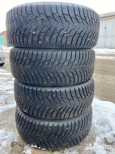 Kumho WinterCraft Ice WI31 215/55 R17