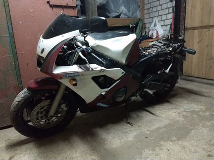 Запчасти для Yamaha fzr400rr 92г