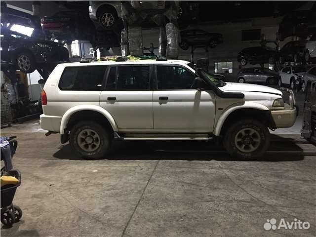 Разбор на запчасти Mitsubishi Montero Sport / Paje