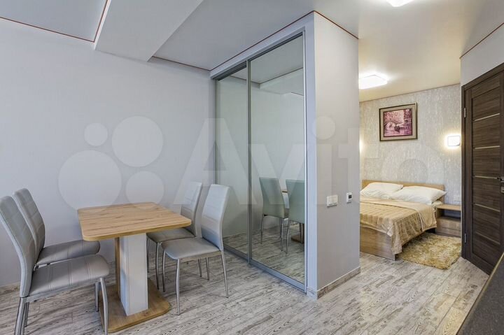 2-к. квартира, 40 м², 1/10 эт.