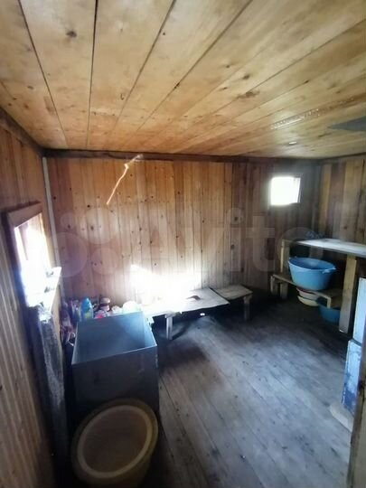 Дом 10 м² на участке 15 сот.