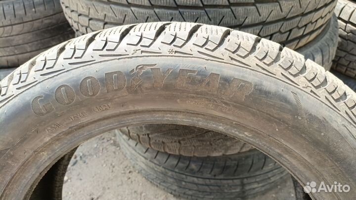 Goodyear UltraGrip Ice 2 235/55 R18