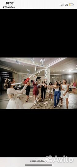 Ведущая на драйве