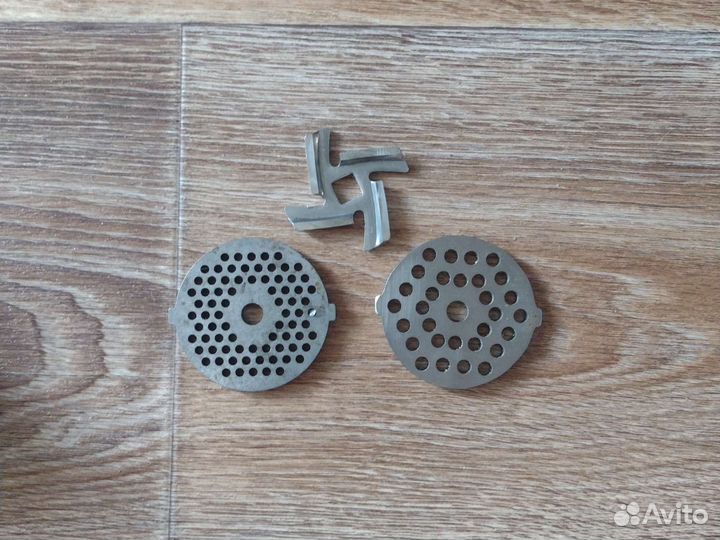 Запчасти на мясорубку новые