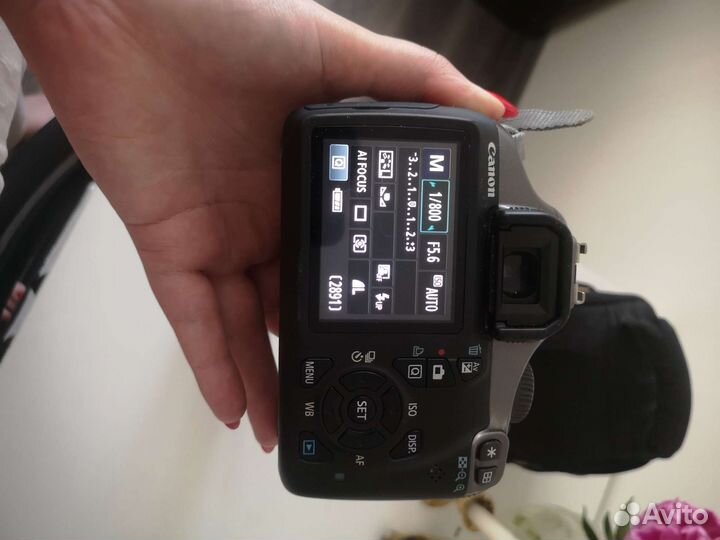 Зеркальный фотоаппарат canon eos 1100d