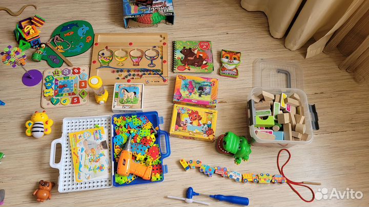 Развивающие игрушки пакетом