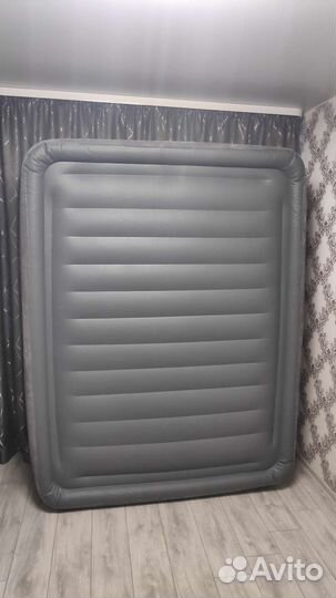 Надувной матрас (кровать) intex