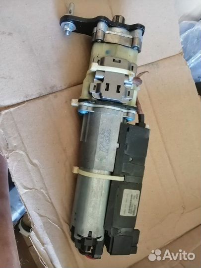 Моторчик люка Audi Q5