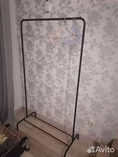 Вешалка напольная металлическая