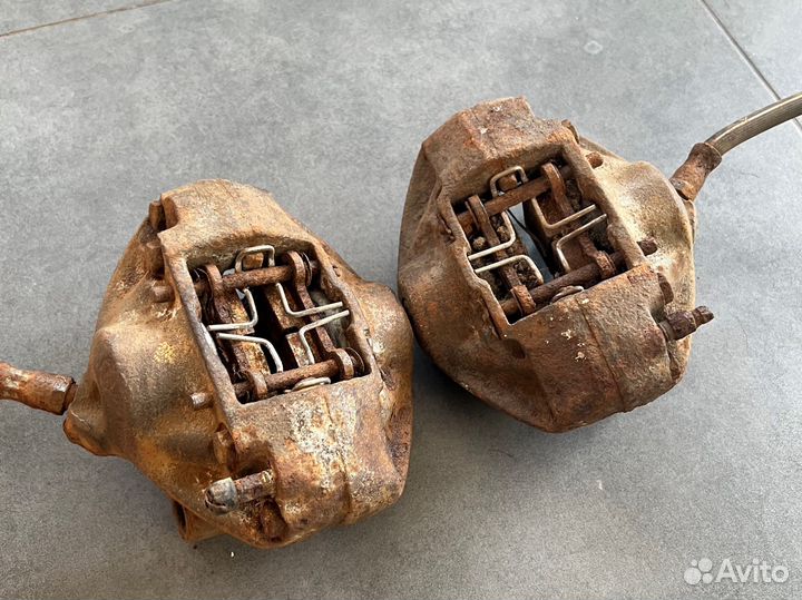 Суппорт задний mercedes w123