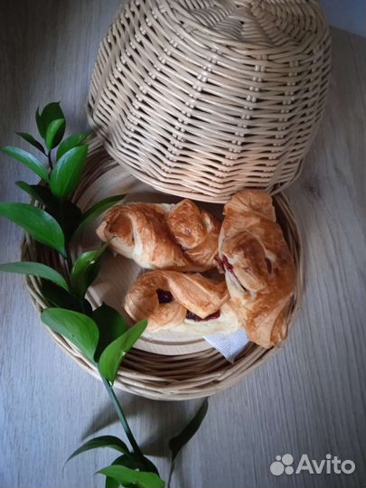 Плетеная хлебница клош из бумажной лозы