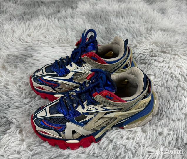 Balenciaga track 2 Russia
