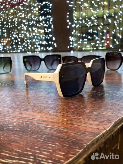 Солнцезащитные очки