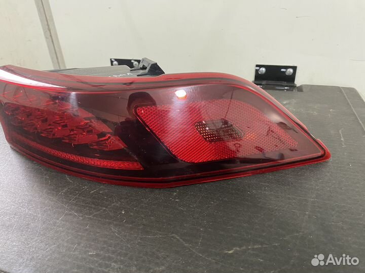 Задний правый фонарь киа карнивал
