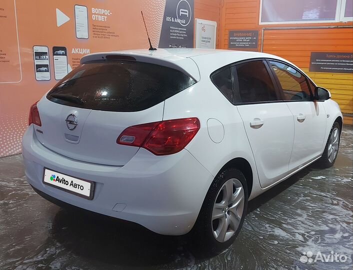 Opel Astra 1.6 МТ, 2012, 135 000 км