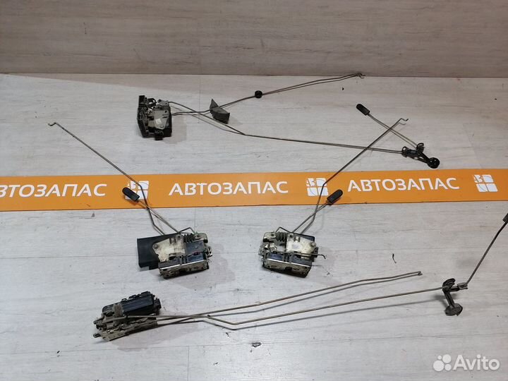 Замок двери Renault Sandero 1 Logan Логан Фаза 1