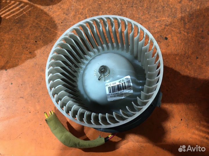 Моторчик печки Nissan Tiida C11