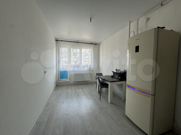 2-к. квартира, 61 м², 2/4 эт.