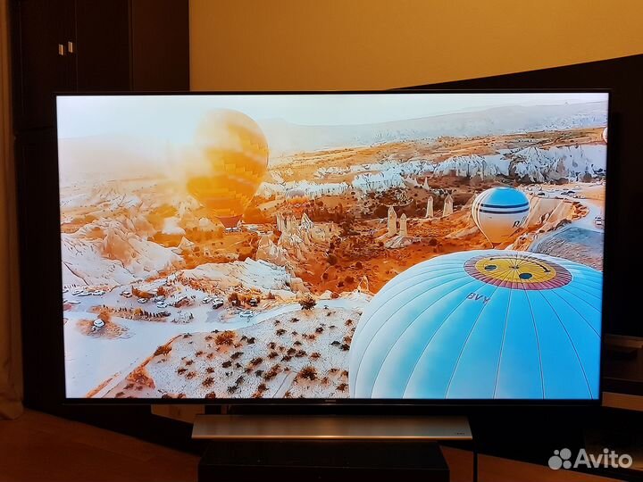 Телевизор Самсунг UE65HU8500T