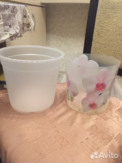 Горшки большие и маленькие для цветов, тарелочки,к