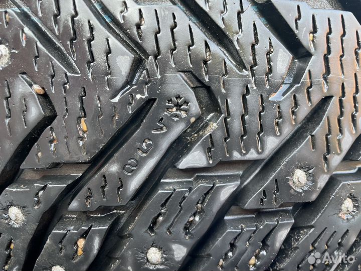 Nokian Tyres Hakkapeliitta 8 215/60 R16 99T