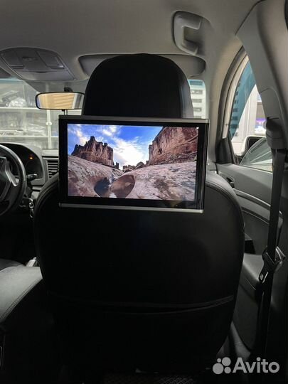 Андроид на авто подголовники
