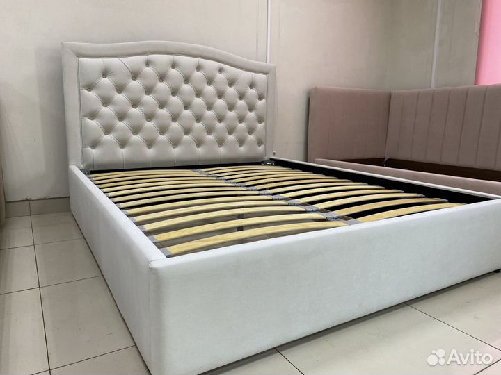 Кровать мягкая Катания