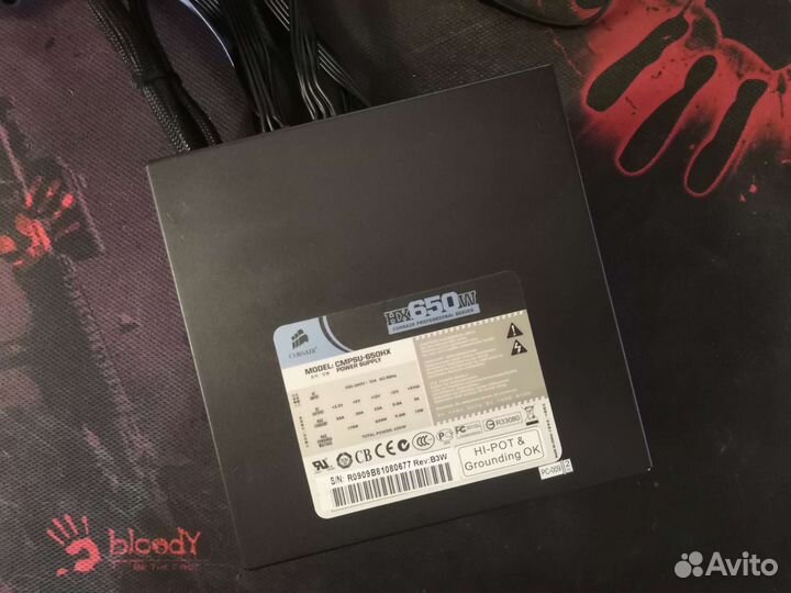 Полумодульный блок питания Corsair HX650W, пломба