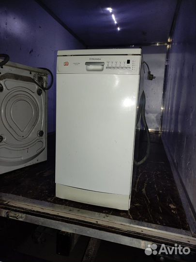 Посудомоечная машина Electrolux