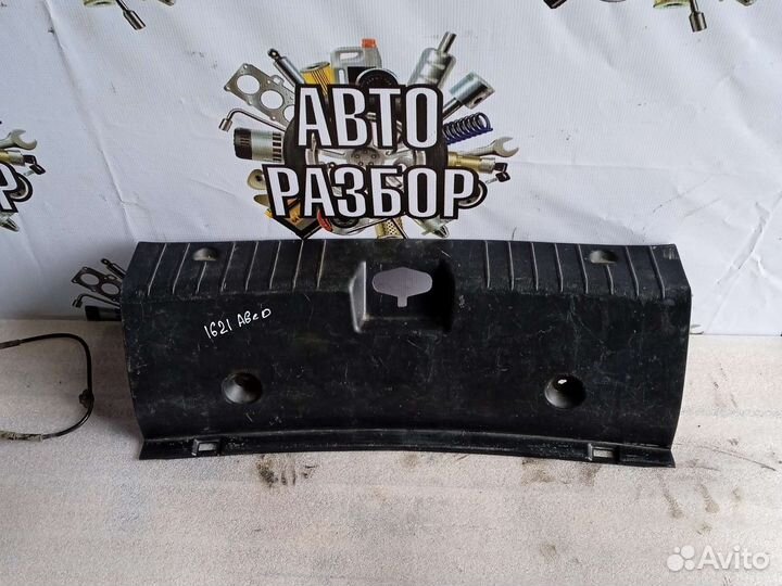 Пластик обшивка багажника на Chevrolet Aveo T250