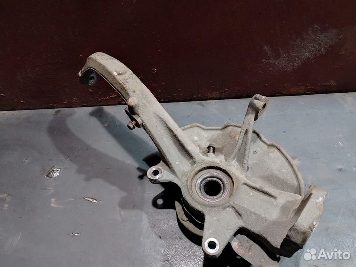 Кулак поворотный передний левый правый Mazda 6 GG