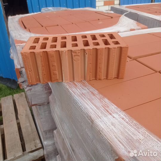 Кирпич красный керамический облицовочный