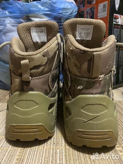 Тактические кроссовки lowa