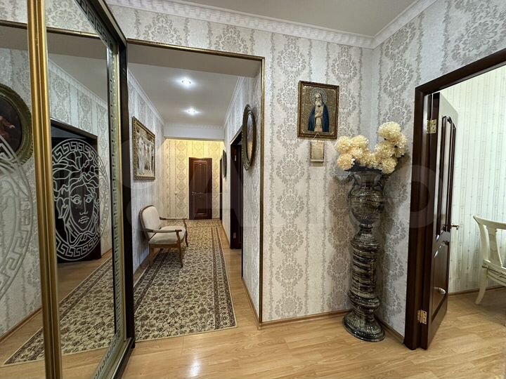 3-к. квартира, 87,9 м², 1/5 эт.