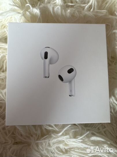 Продаю наушники apple AirPods 3