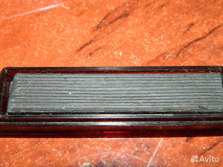 Тени для век