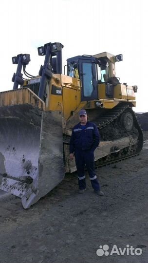 Машинист бульдозера, машинист фронтального погруши